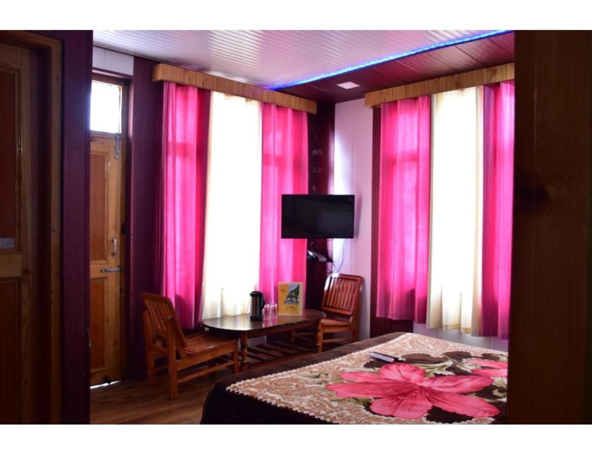 Hotel Peak View, Lahaul Sissu Eksteriør bilde